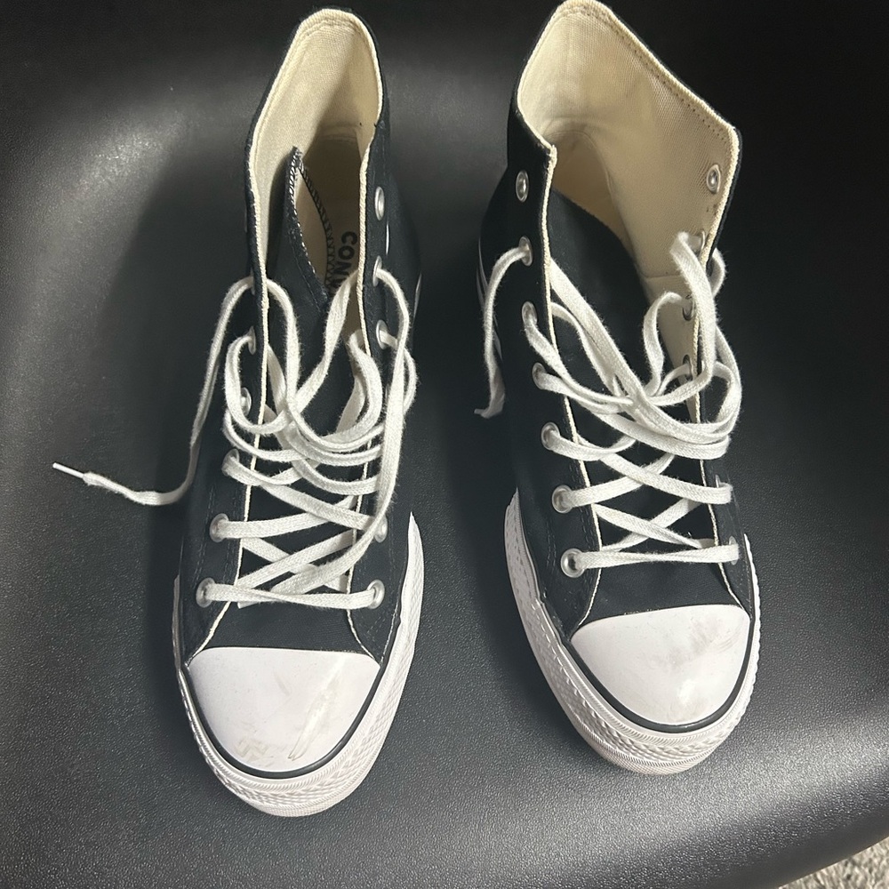Converse woman’s platform size 10
